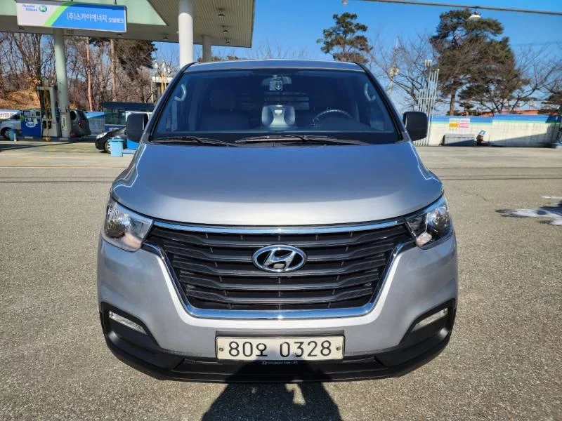 Hyundai Starex