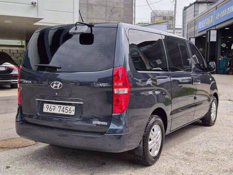 Hyundai Grand Starex