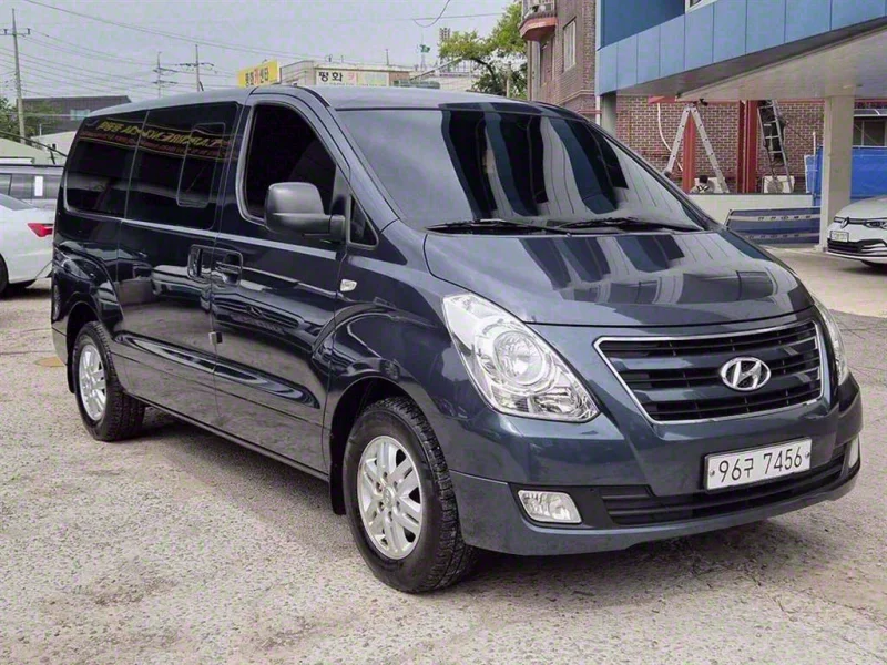 Hyundai Grand Starex