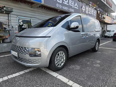 Hyundai Staria