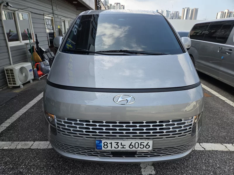 Hyundai Staria