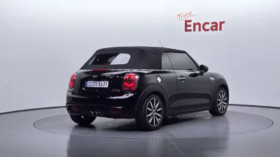 MINI Cooper Convertible