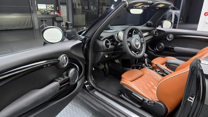 MINI Cooper Convertible