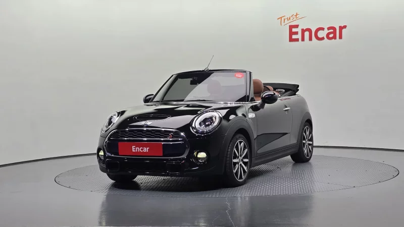 MINI Cooper Convertible
