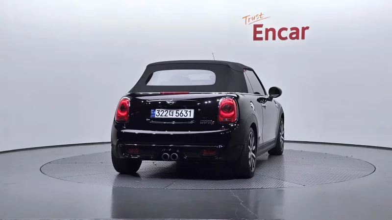 MINI Cooper Convertible