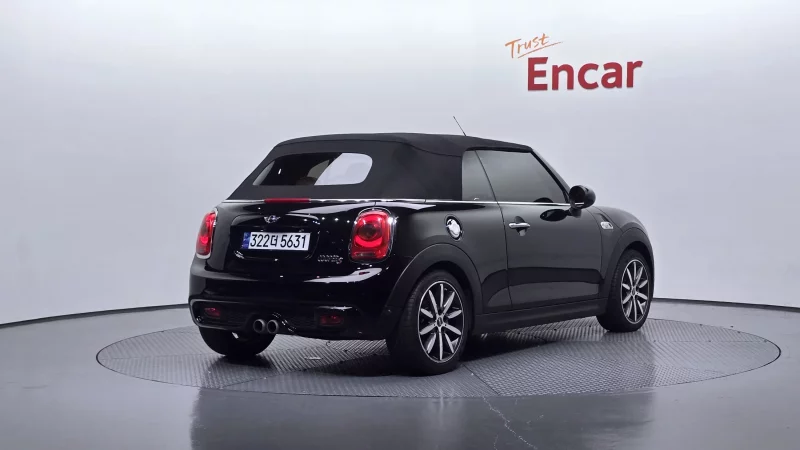 MINI Cooper Convertible