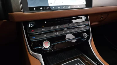Jaguar XF