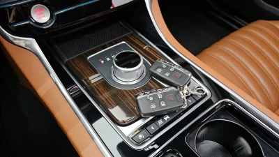 Jaguar XF