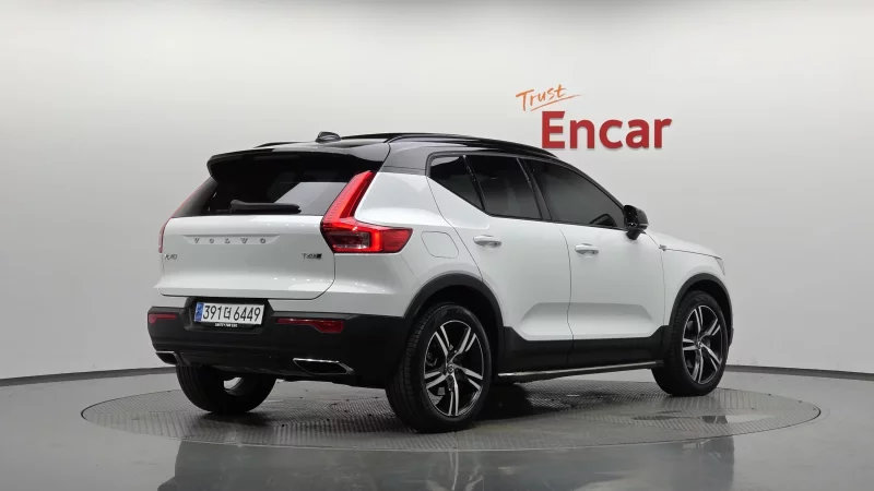Volvo XC40