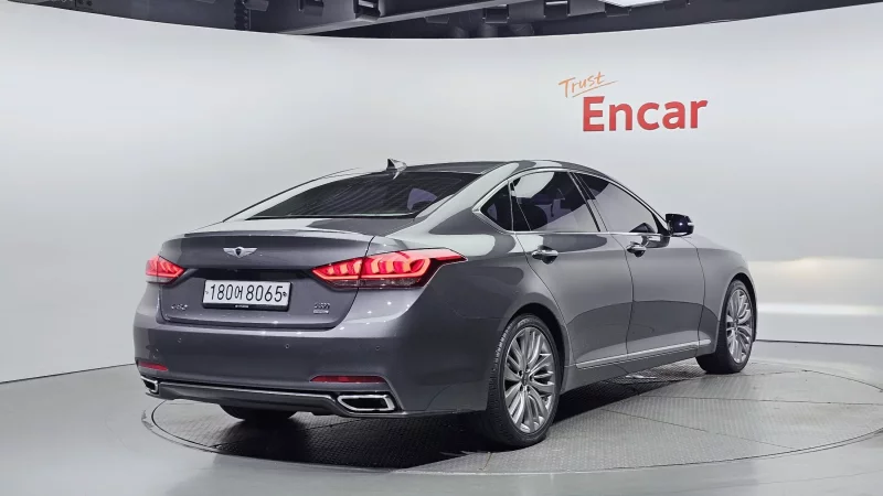 Hyundai Genesis