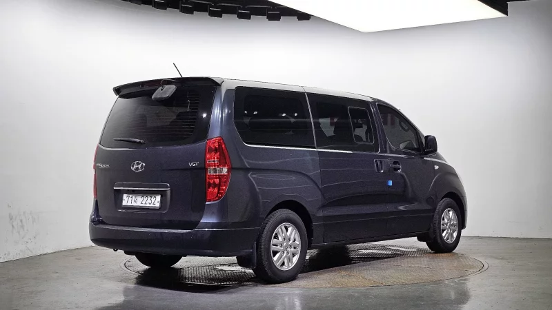 Hyundai Grand Starex