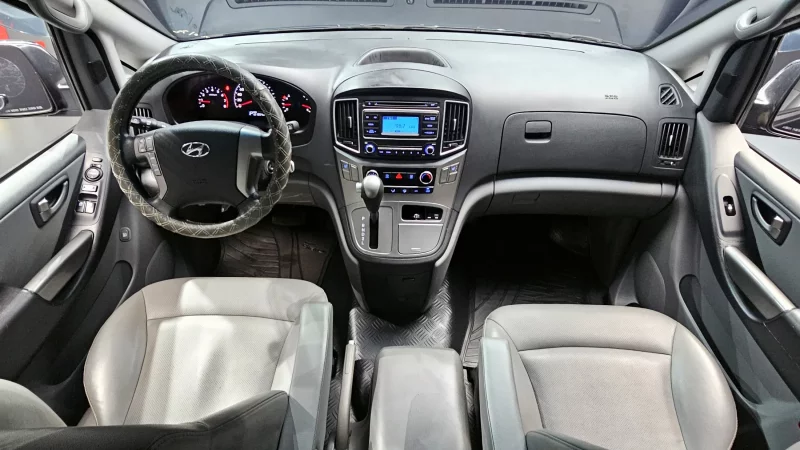 Hyundai Starex