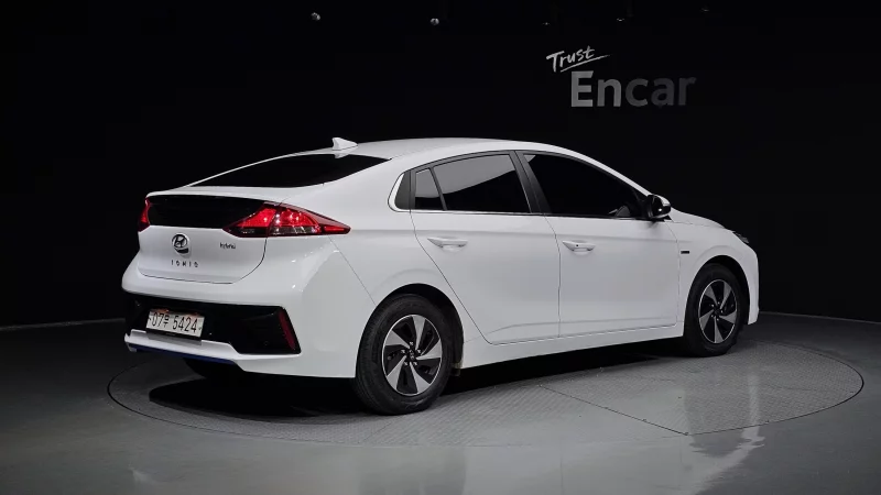 Hyundai Ioniq