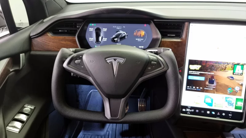 Tesla MODEL X