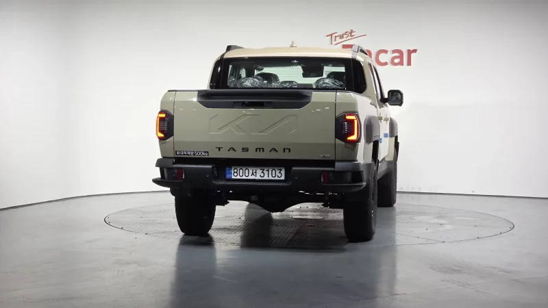 Kia Tasman