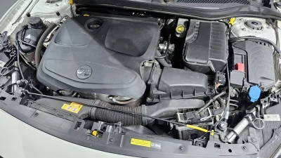 Infiniti Q30