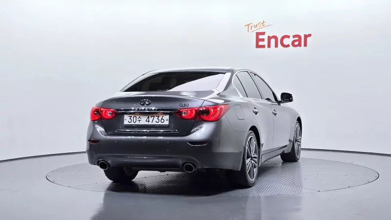 Infiniti Q50