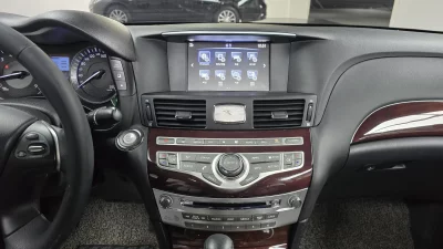 Infiniti Q70