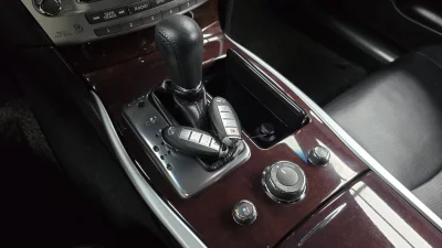 Infiniti Q70