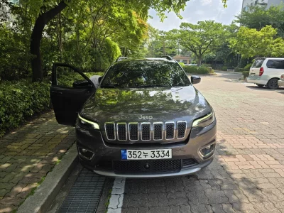 Jeep CHEROKEE