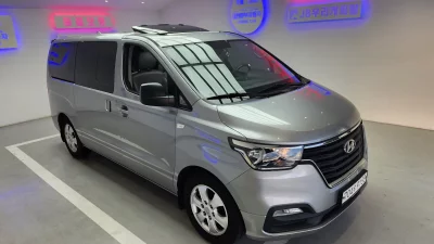 Hyundai Starex