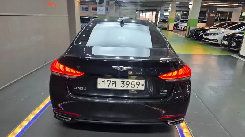 Hyundai Genesis