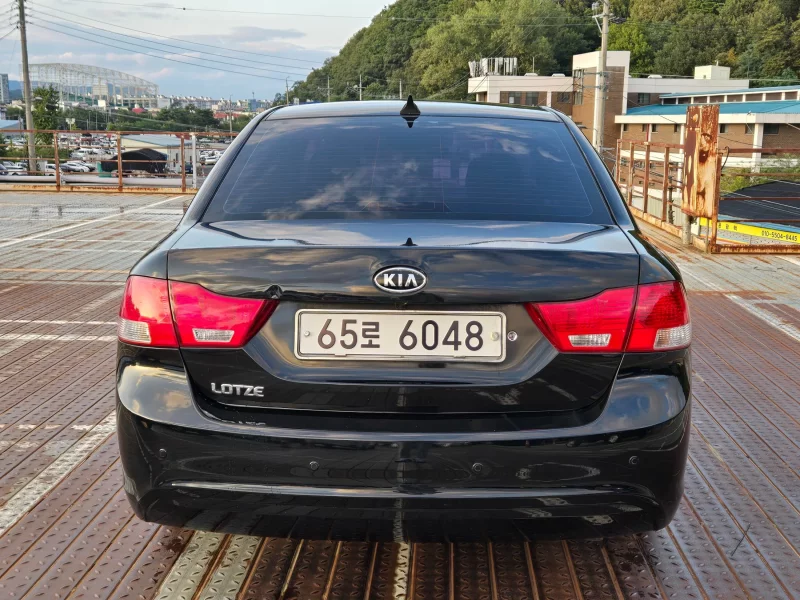 Kia LOTZE