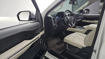 Ford EXPEDITION