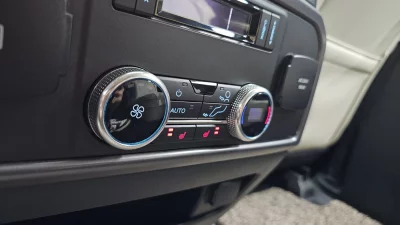 Ford EXPEDITION
