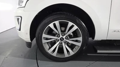 Ford EXPEDITION