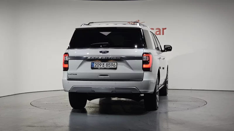 Ford EXPEDITION