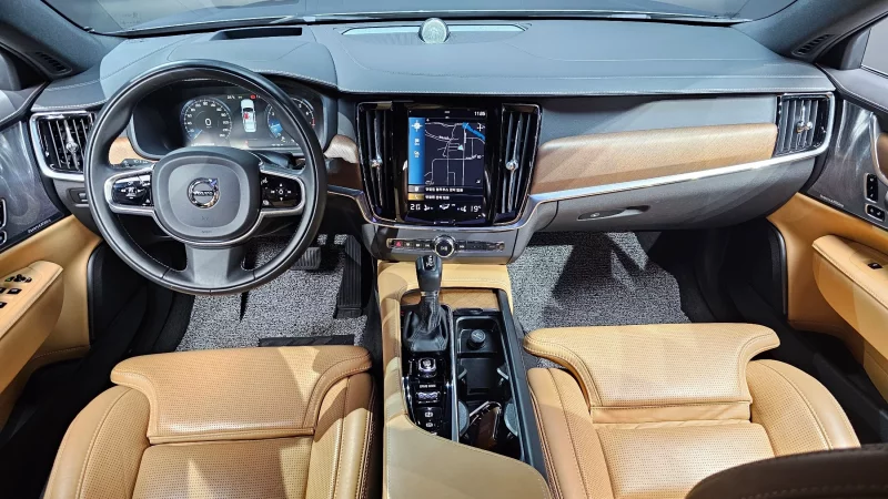 Volvo S90