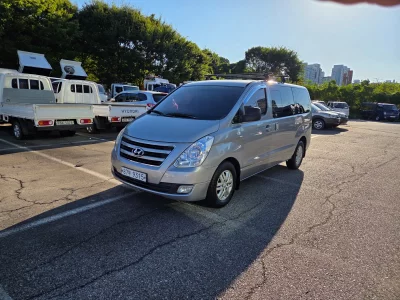 Hyundai Starex