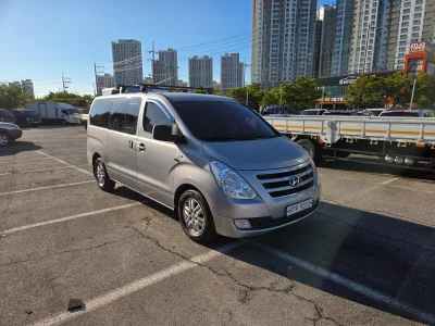 Hyundai Starex