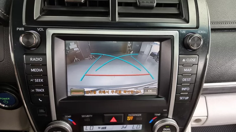 Toyota CAMRY