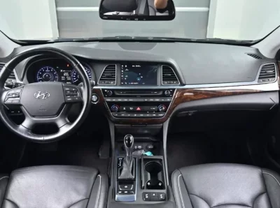 Hyundai Aslan