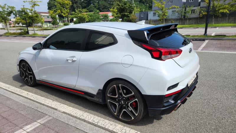 Hyundai Veloster