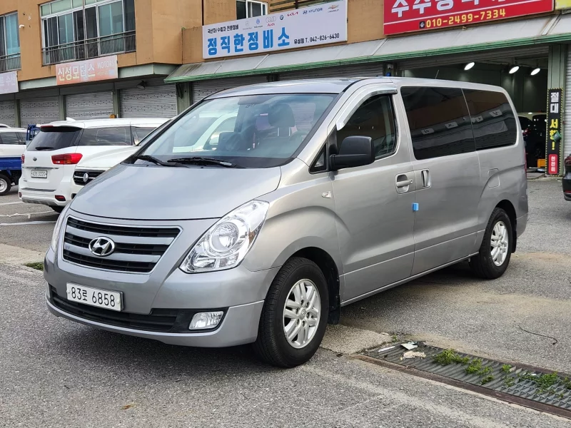 Hyundai Starex