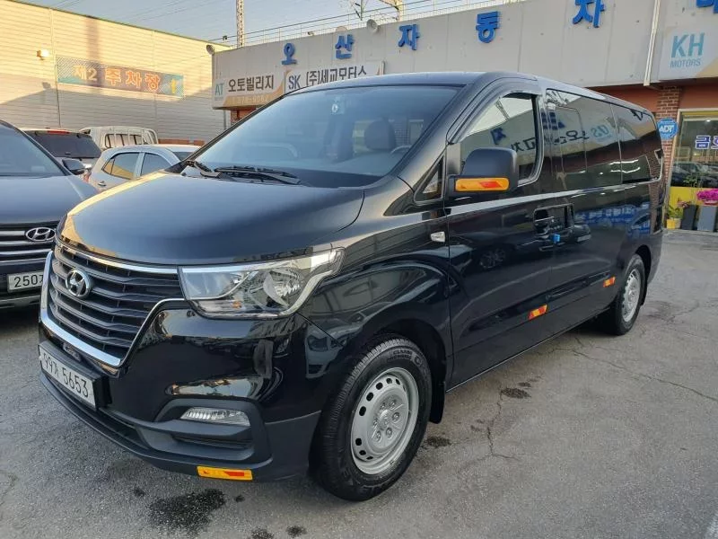 Hyundai Starex