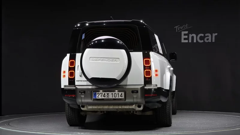 Land Rover DEFENDER