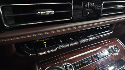 Lincoln AVIATOR