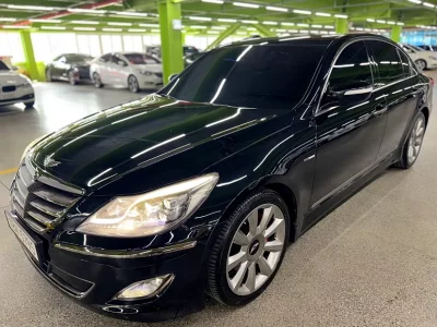 Hyundai Genesis
