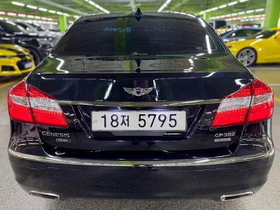 Hyundai Genesis