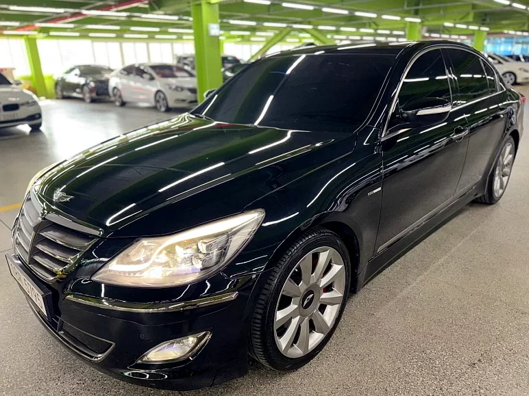 Hyundai Genesis