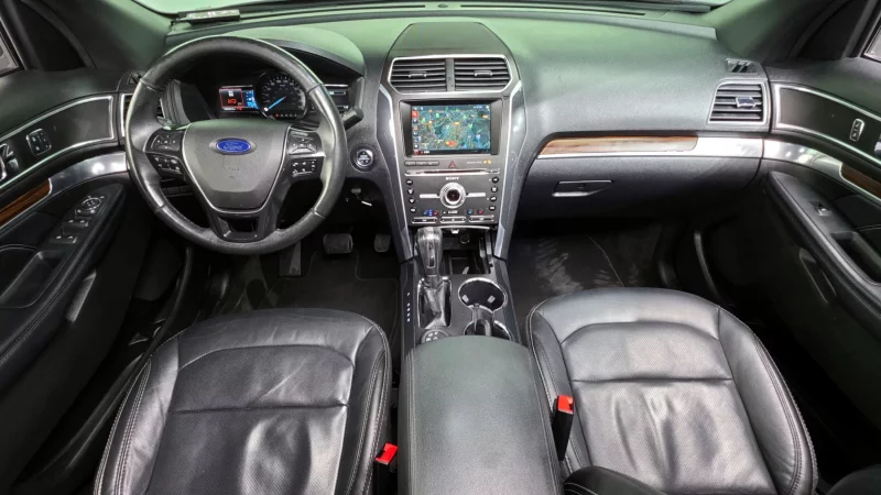 Ford EXPLORER