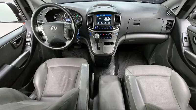 Hyundai Grand Starex