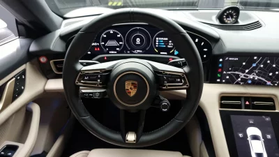 Porsche TAYCAN