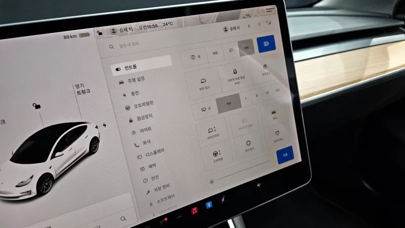 Tesla MODEL 3