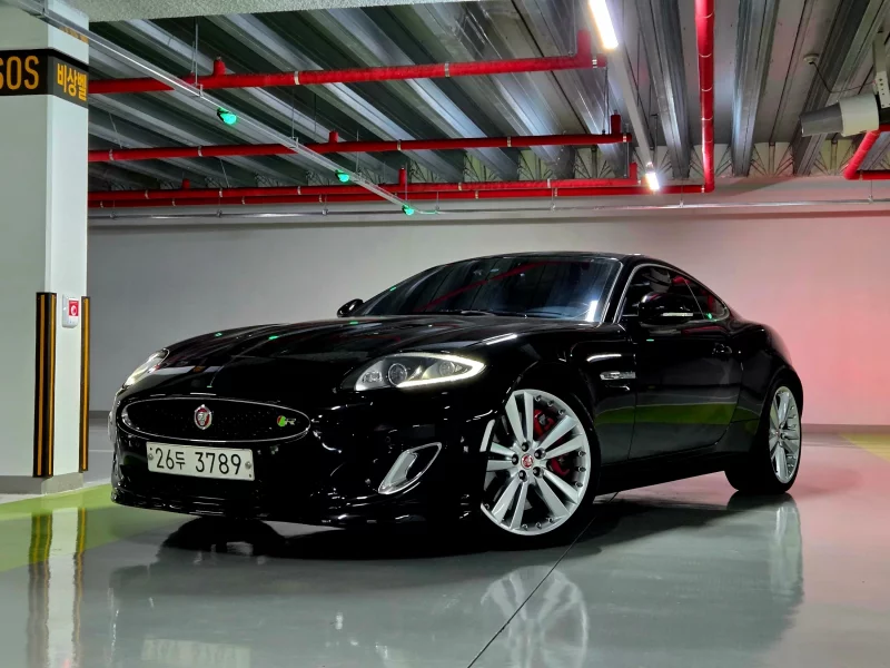 Jaguar XKR