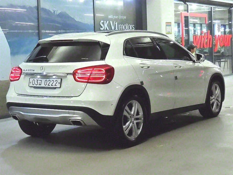 Mercedes-Benz GLA-Class